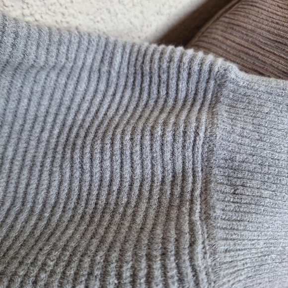 Sonoma Sweater Gray SzXL 1/4Zip Wide Collar /Cuffs Long Sleeves Hem Slit Sides - Picture 7 of 12